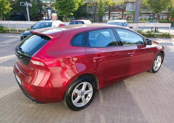 Volvo V40 cena 39900 przebieg: 171884, rok produkcji 2012 z Świętochłowice małe 379